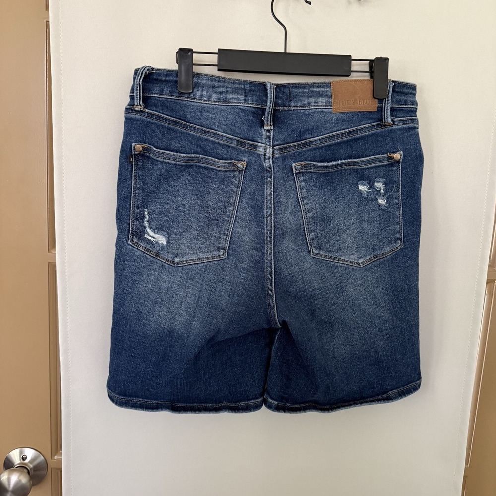 Judy Blue Womens XL Blue Medium Wash High Rise Denim Shorts Summer - Picture 3 of 8